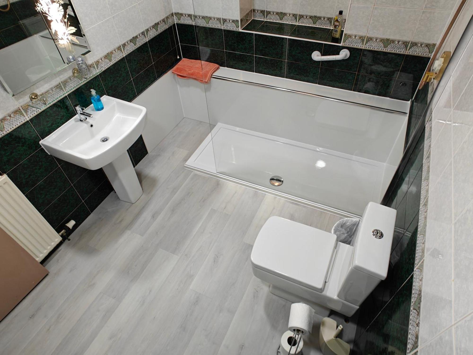 The Jays Guest House Aberdeen Room photo